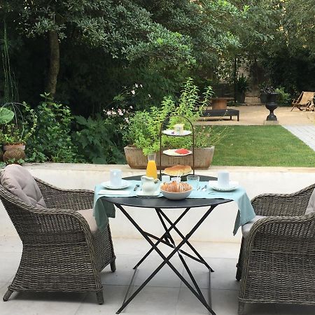 Chambre Cote Jardin นีมส์ ภายนอก รูปภาพ